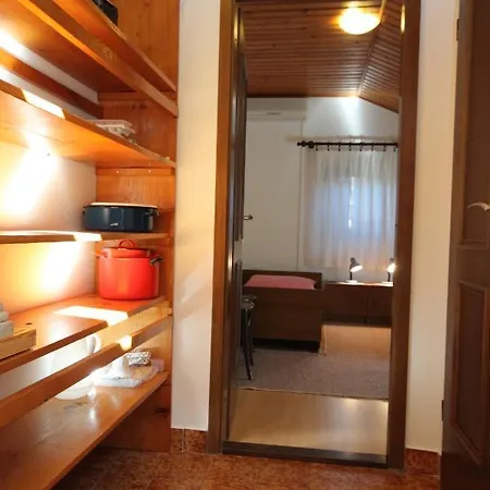 By The Sea Mali Losinj * Čunski